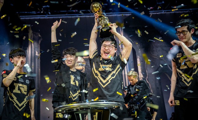 The former MSI King faced the debt flooded, only one of them had reached hundreds of billions- photo 3.