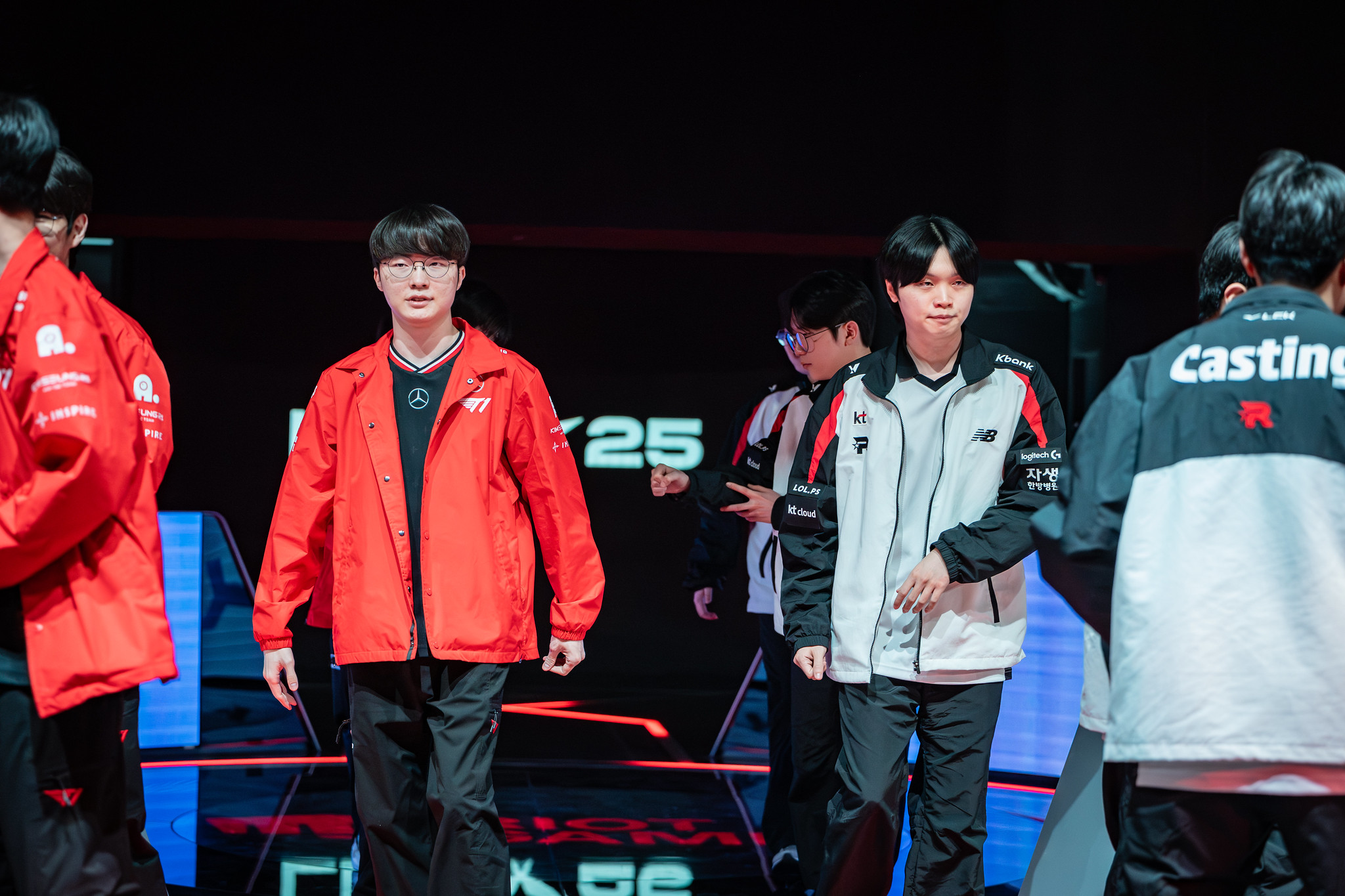 Battle T1 - KT is also noticeable when the two teams are always very unpredictable