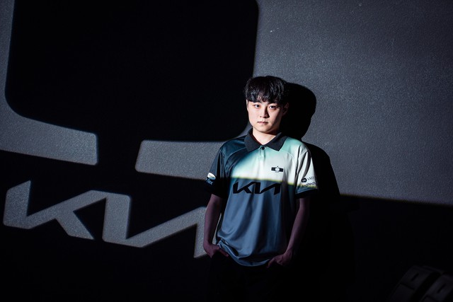 This is the player being asked to move down to Challengers the most current LCK- Photo 2.