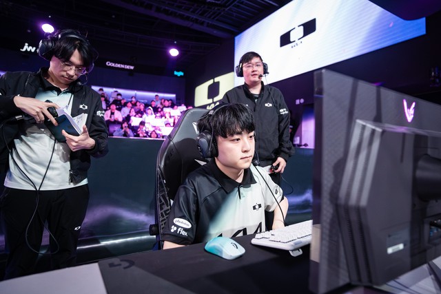 Even the match with T1, Showmaker also lost to Faker - the player was no longer too important