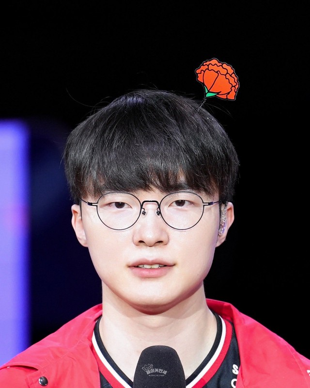 Faker has a historic birthday gift but Lazyfeel is enthusiastically grateful to LCK audience. Photo 2.
