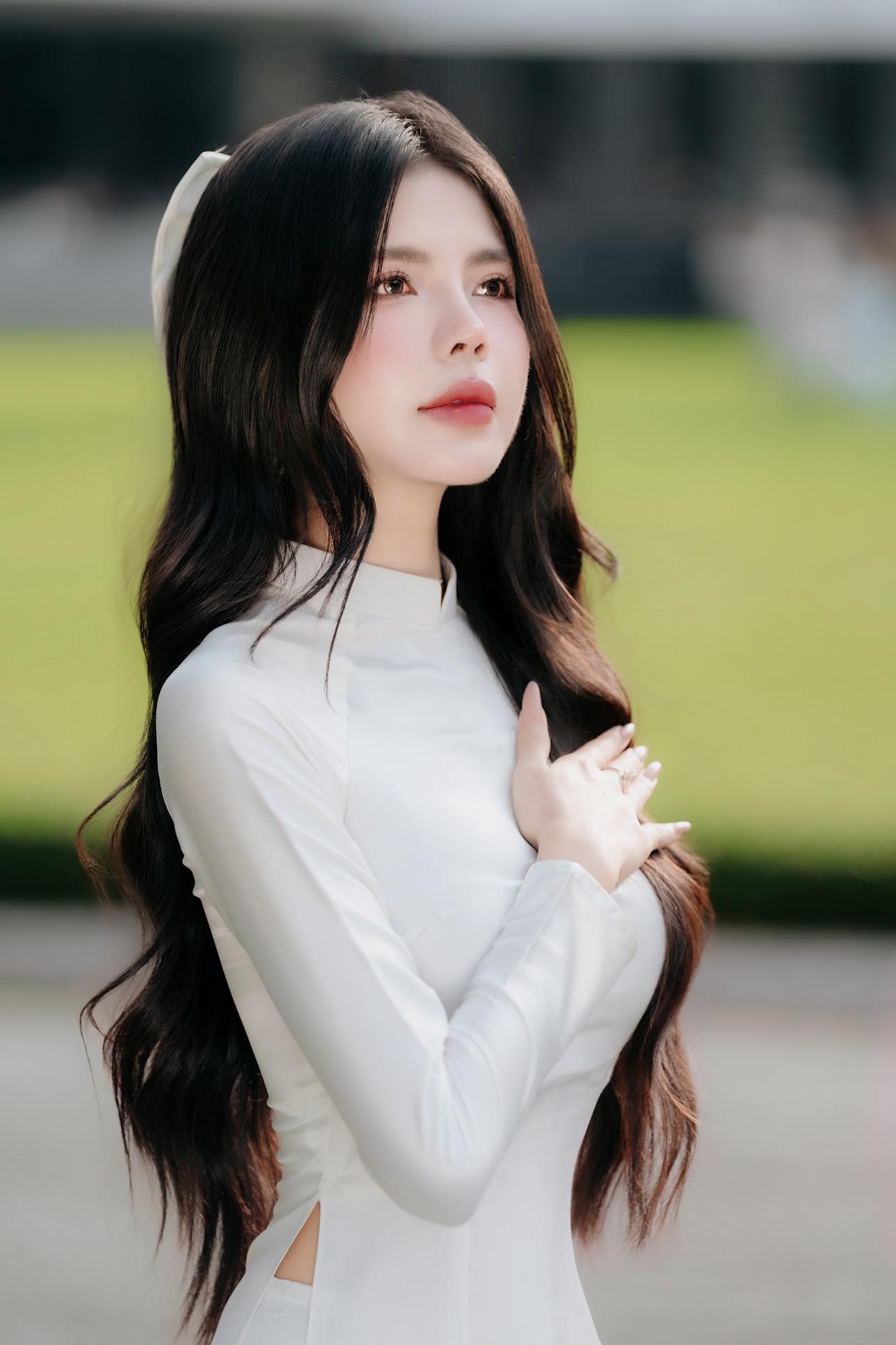 Mai Dora released a series of photos of ao dai to celebrate on April 30, making people love "unmatched"- Photo 2.