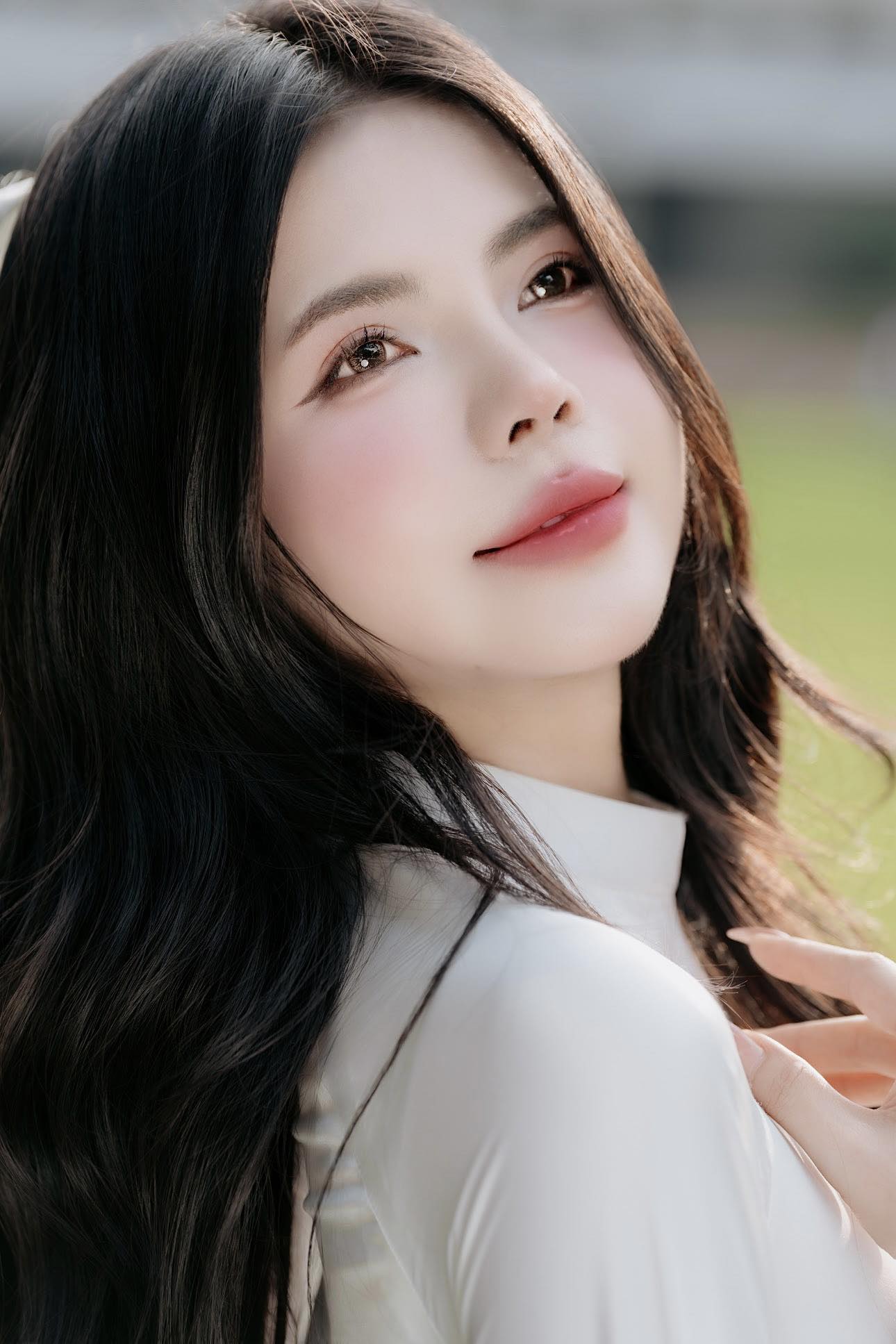 Mai Dora released a series of photos of ao dai to celebrate on April 30, making people love "unmatched"- Photo 6.