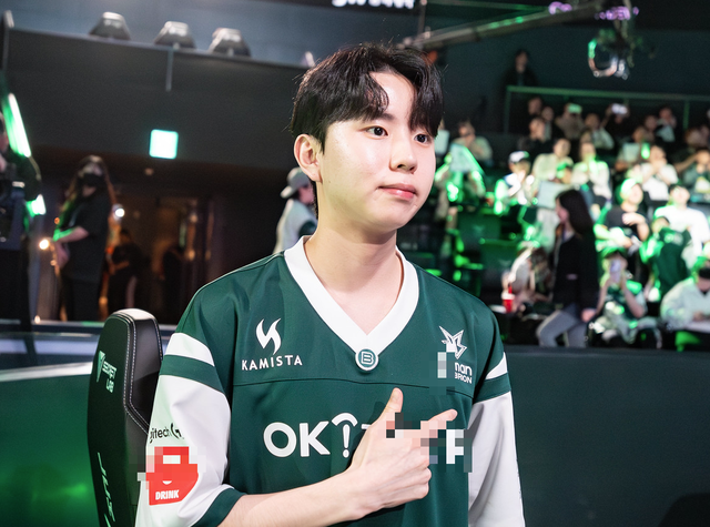 T1 created an extremely unforgettable milestone on the day of bitter defeat against Bro- Photo 2.