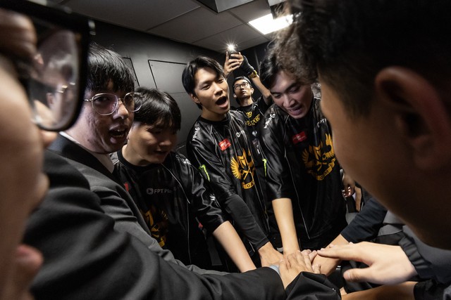 Star "squeeze the team" Extremely strong with blame- photo 3.