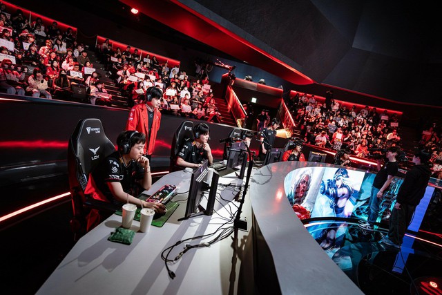 Smash question "bounce" The senior in the match made the T1 community controversial- Photo 2.