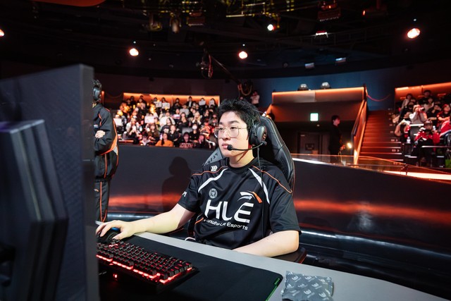 Great defeat against Gen.G, Zeus was compared to a legendary name- photo 4.