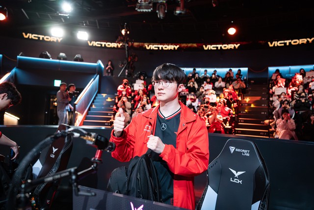 Possessing the greatest League of Legends team, T1 also faces heavy losses- Photo 3.