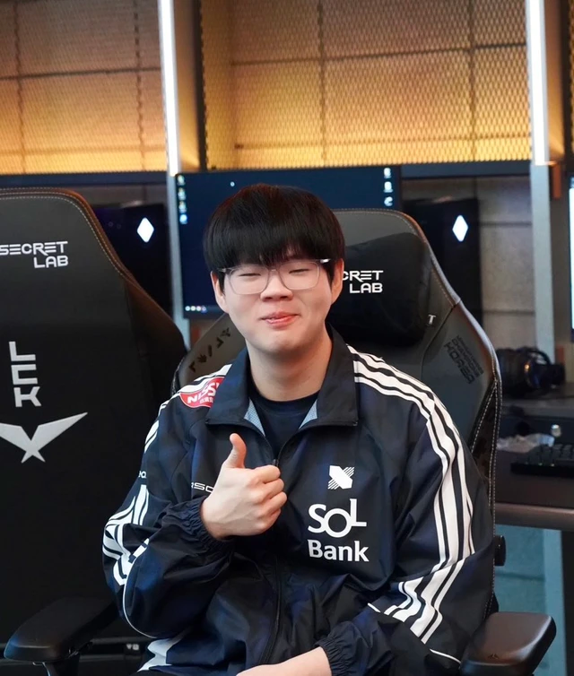 Exclusive interview Lazyfeel: "The biggest dream is still winning Worlds"- Photo 3.