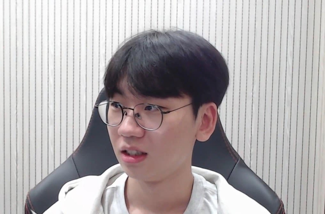 Superstar T1 expressed disgust with meta "heterosexual" First-order League of Legends today- Photo 2.