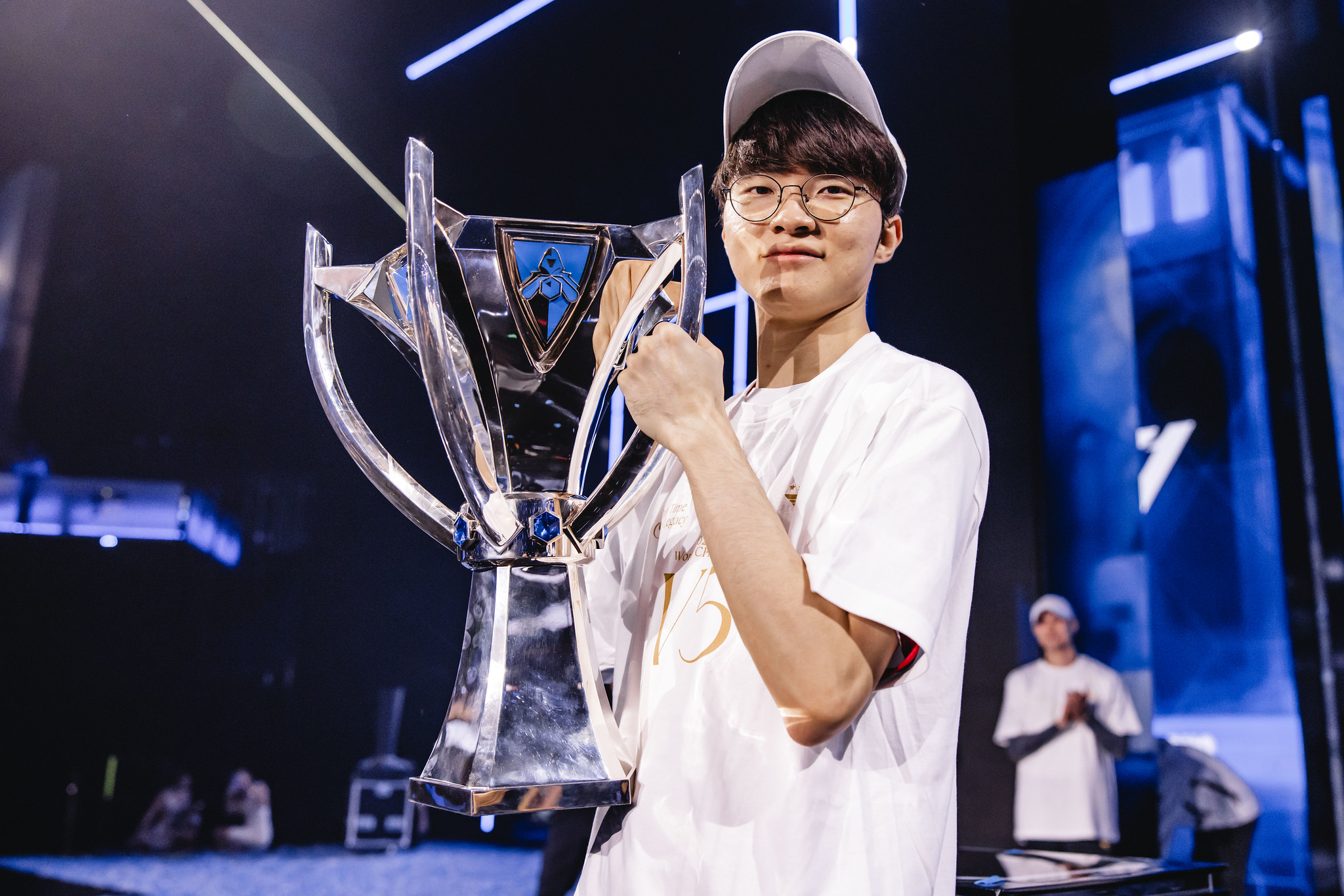 During the highest peak, Faker also won only 2 international awards in the same year