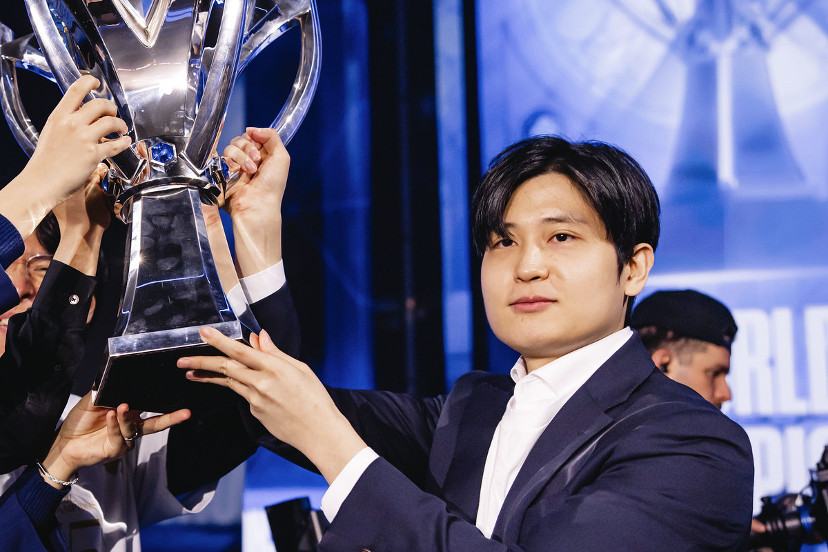 T1 has a decisive move to coach Tom despite a LCK giant 