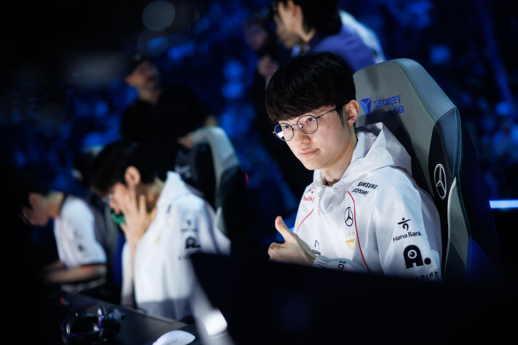 Only Faker is the only player of SKT T1 to stay in all 3 Worlds 2015 - 2016 - 2017 - 2017