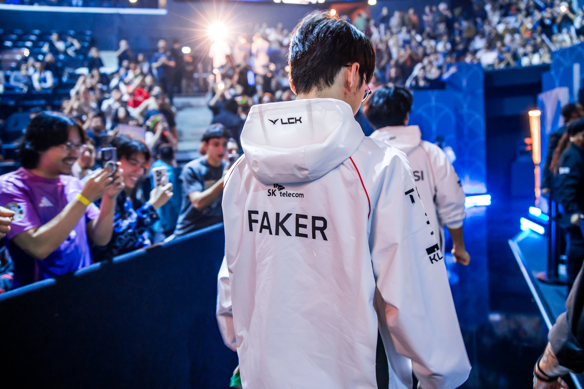 Thanks to this ability, Faker can cover and make decisions for teammates in the match