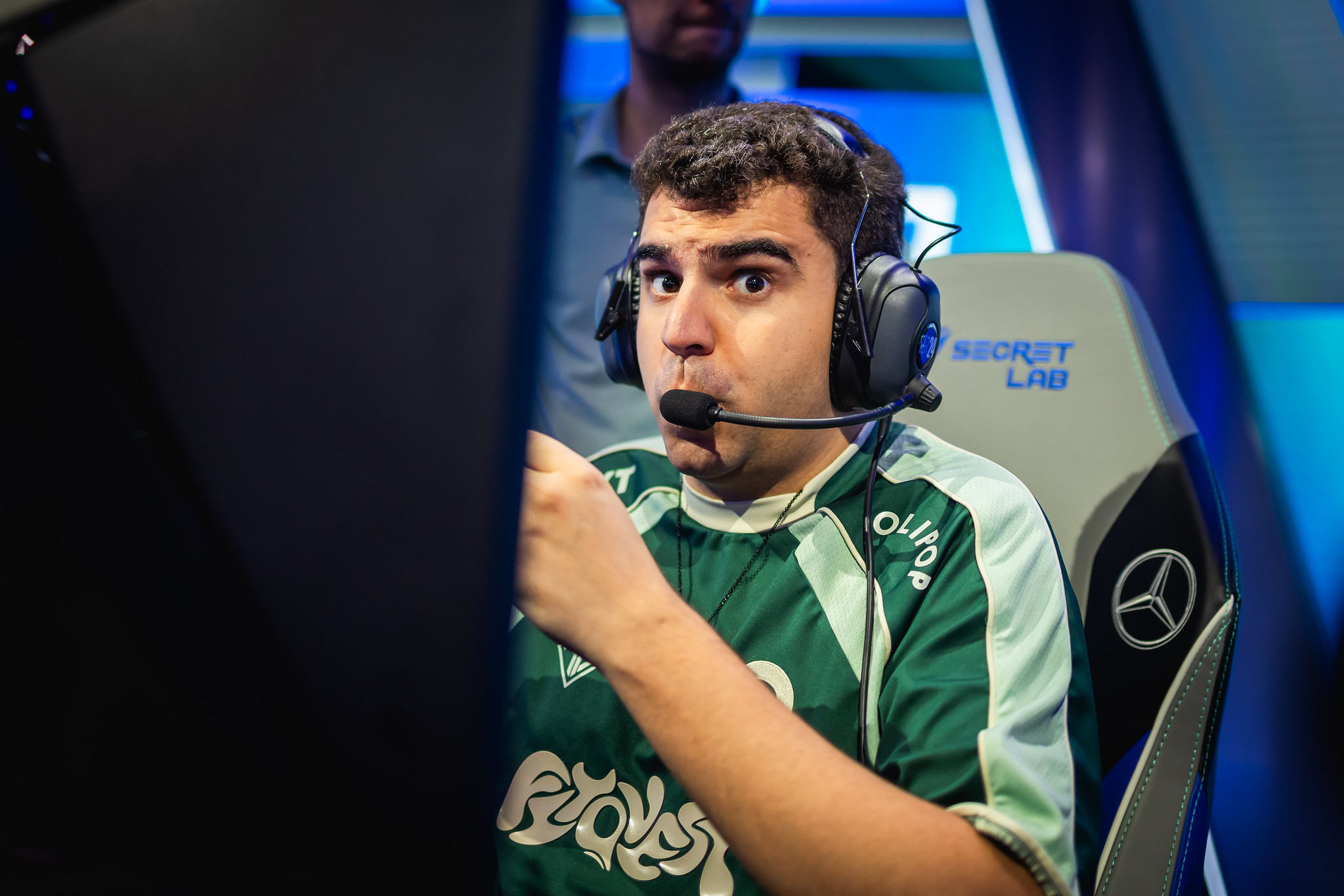 Flyquest just need to select the generals to overcome the generals that GAM selects and then win the GAM with the skill
