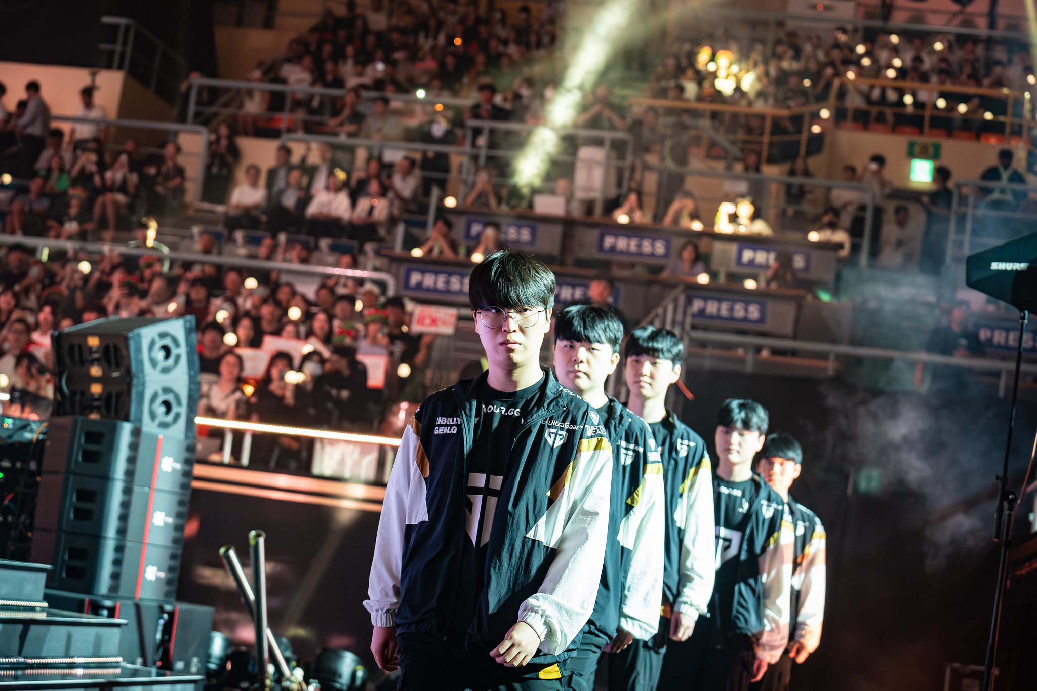 While teams like Gen.G are required to win the 2024 World Championship if they want to maintain the current squad