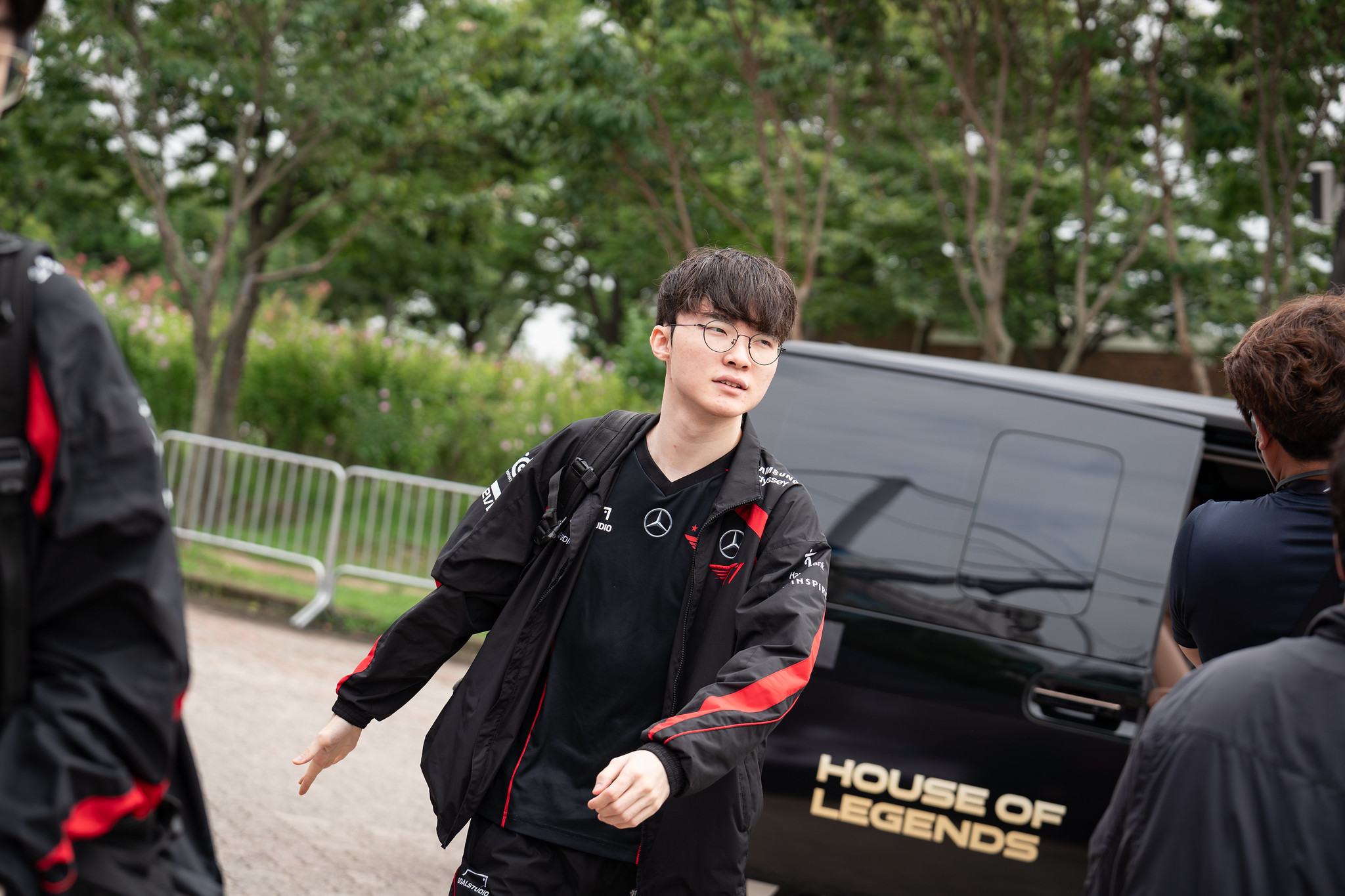 T1 World Championship 2023 and they have many sponsors as well as large revenue from the Visual face like Faker