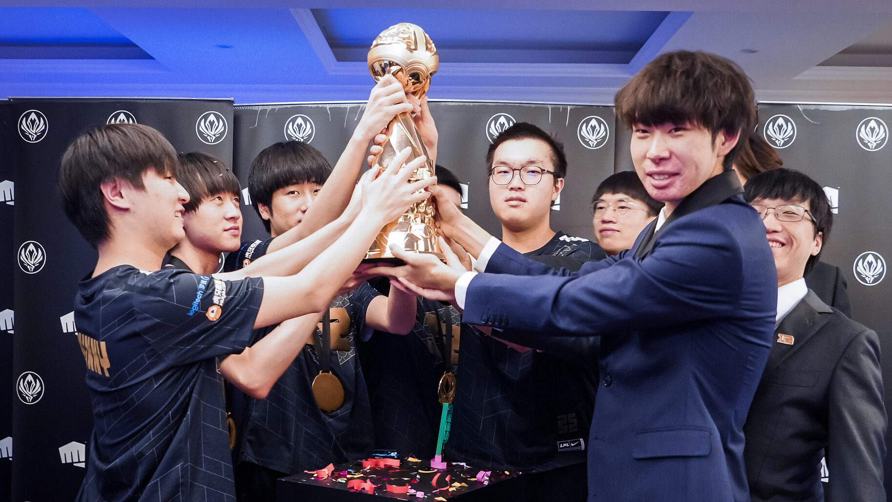 Xiaohu's RNG ended the ambition of the first international title of the ZofGK squad at MSI 2022