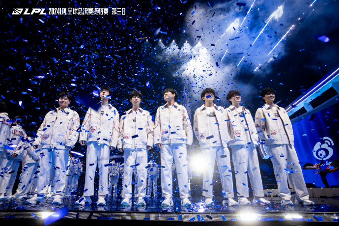 LNG Esports also launched the 2024 Worlds with white shirt colors