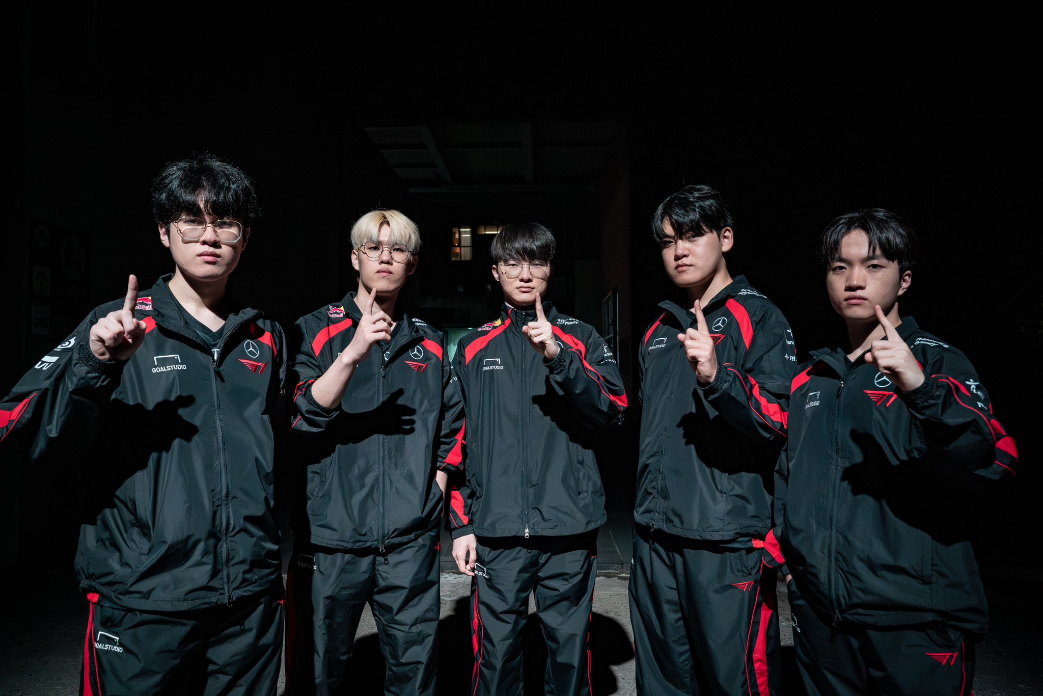 T1 is the strongest when they do not have to follow the meta but make the most of the strengths of each player
