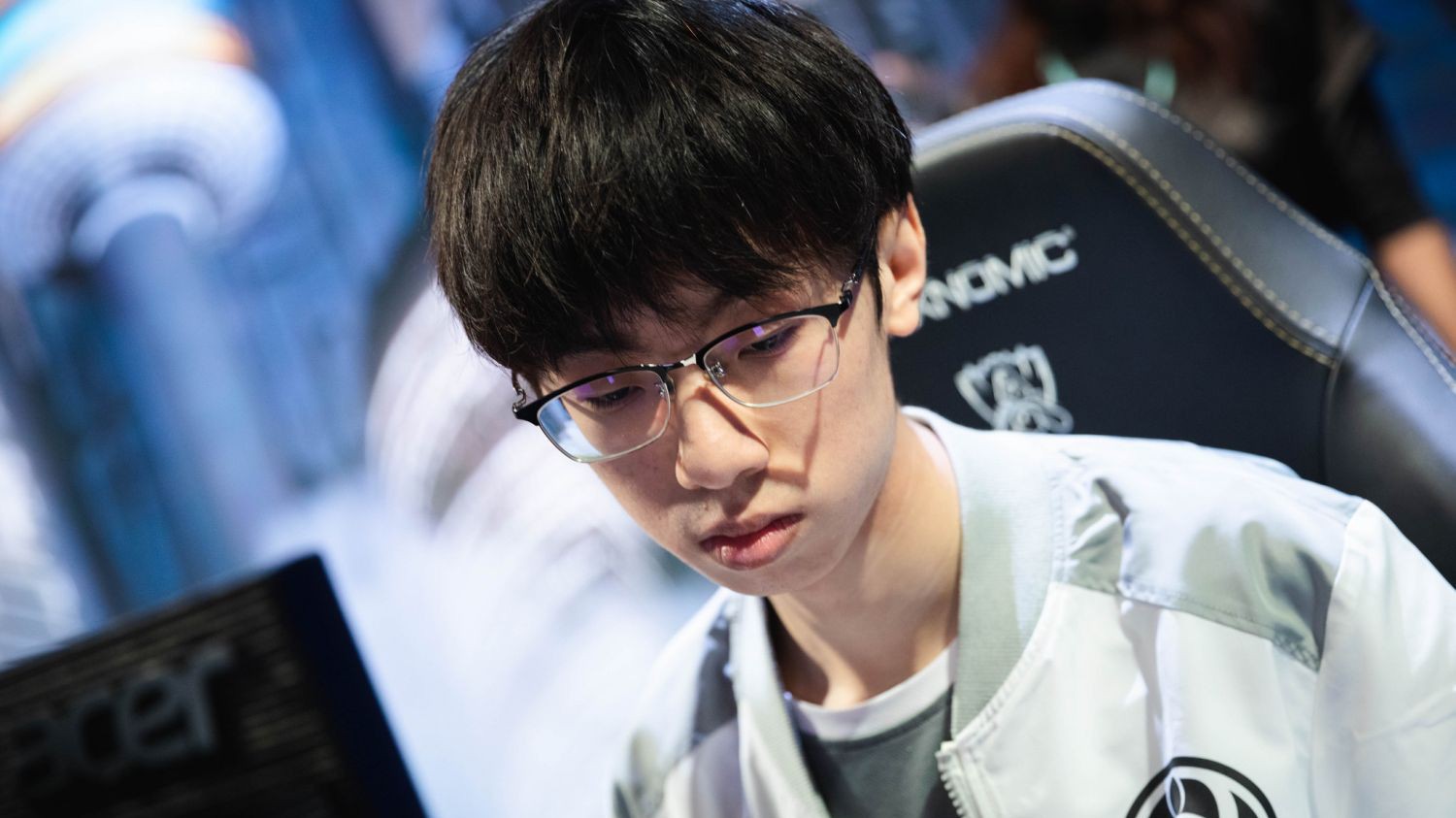 Both baoolan and the majority of the audience do not understand why he was 