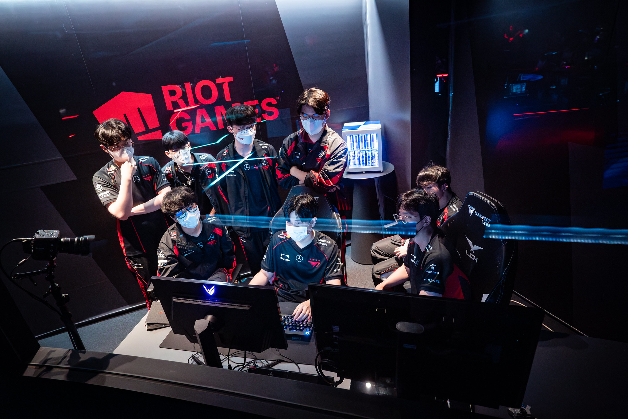 And Faker also cannot confirm that T1 will overcome the smooth playoffs