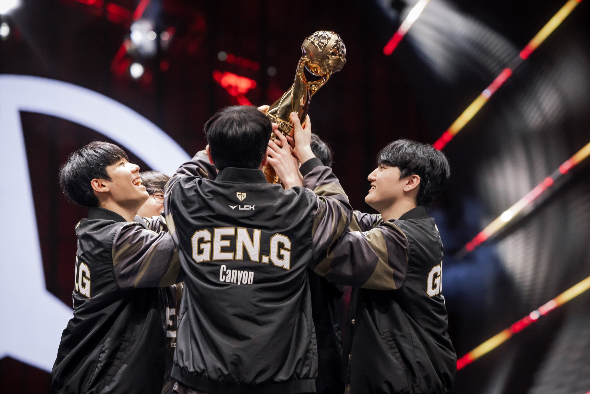 The above teams have the World Championship and Gen.