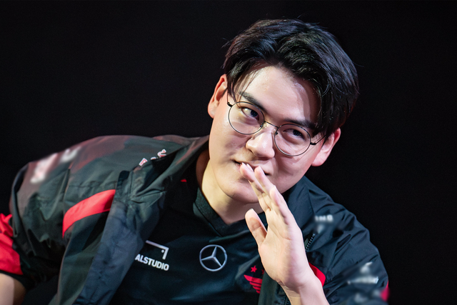 Gumayusi sent a loud challenge to Deft before the super special 