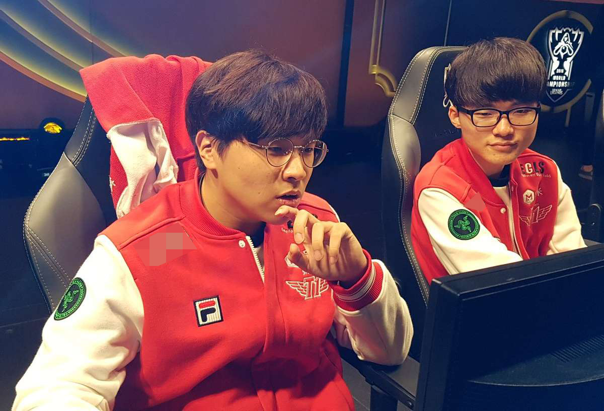 They have been fighting together over the peak years of career but now Bengi has not participated in the clip to congratulate his close teammate