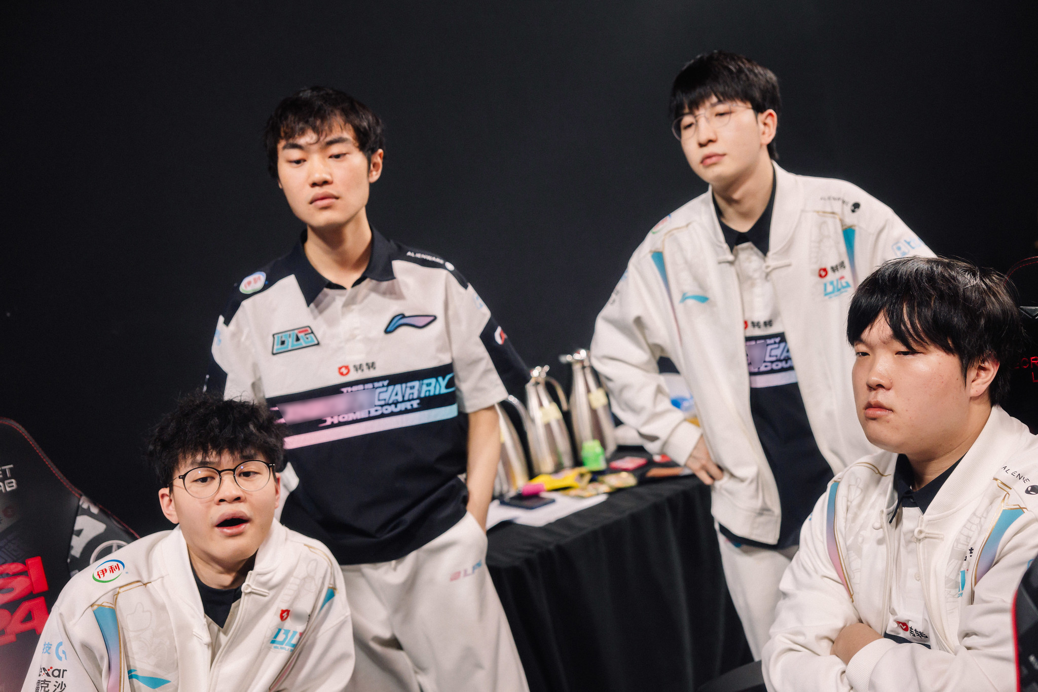 But Knight (vertical, left) has become the player of the LPL team losing the most minor area