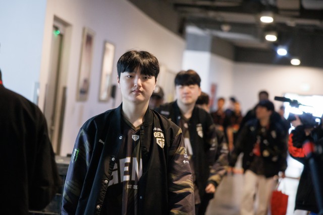 Peyz has not yet shown that he is a reliable support, from the LCK final of the spring 2024 to the present and many previous matches.
