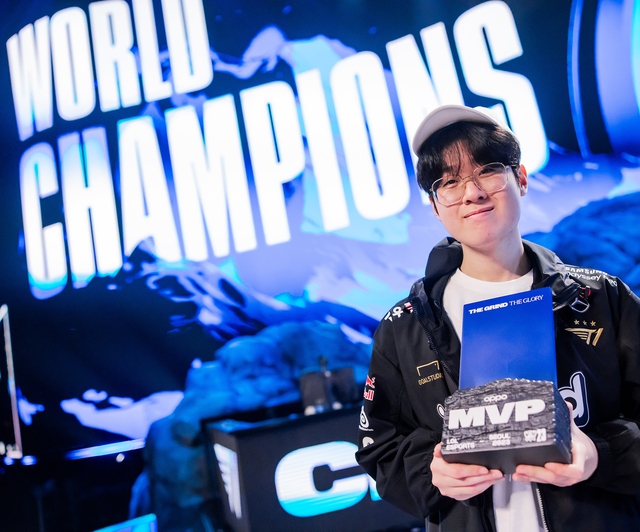 If the MSI 2024 championship, Zeus will become the youngest player in the history of SKT T1/T1.