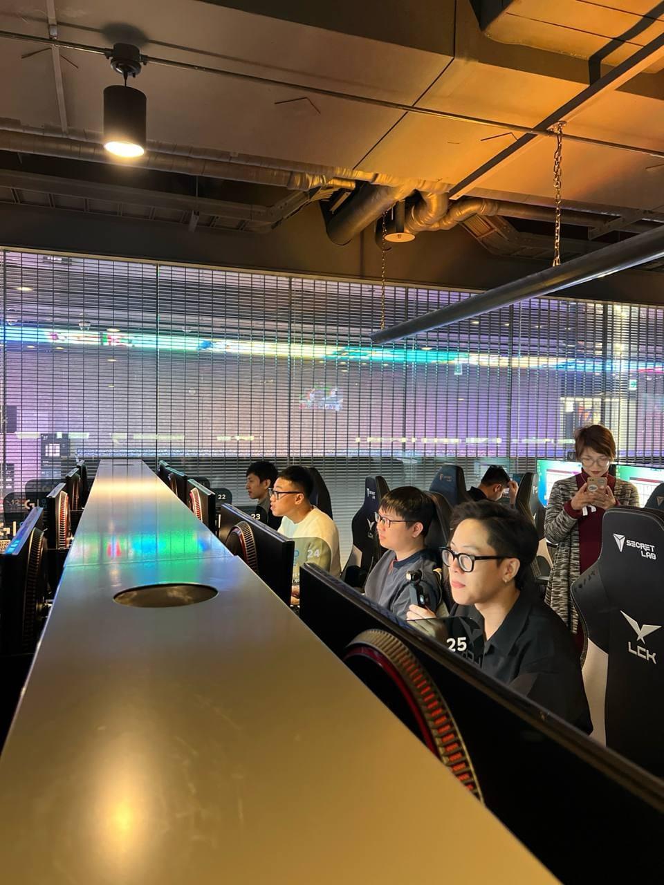 The famous KOL is visited by LCK, revealing the intention to increase the love of LCK - Vietnam in the future - Photo 5.