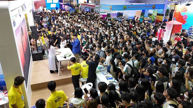 The famous KOL is visited by LCK, revealing the intention to increase the love of LCK - Vietnam in the future - Photo 9.