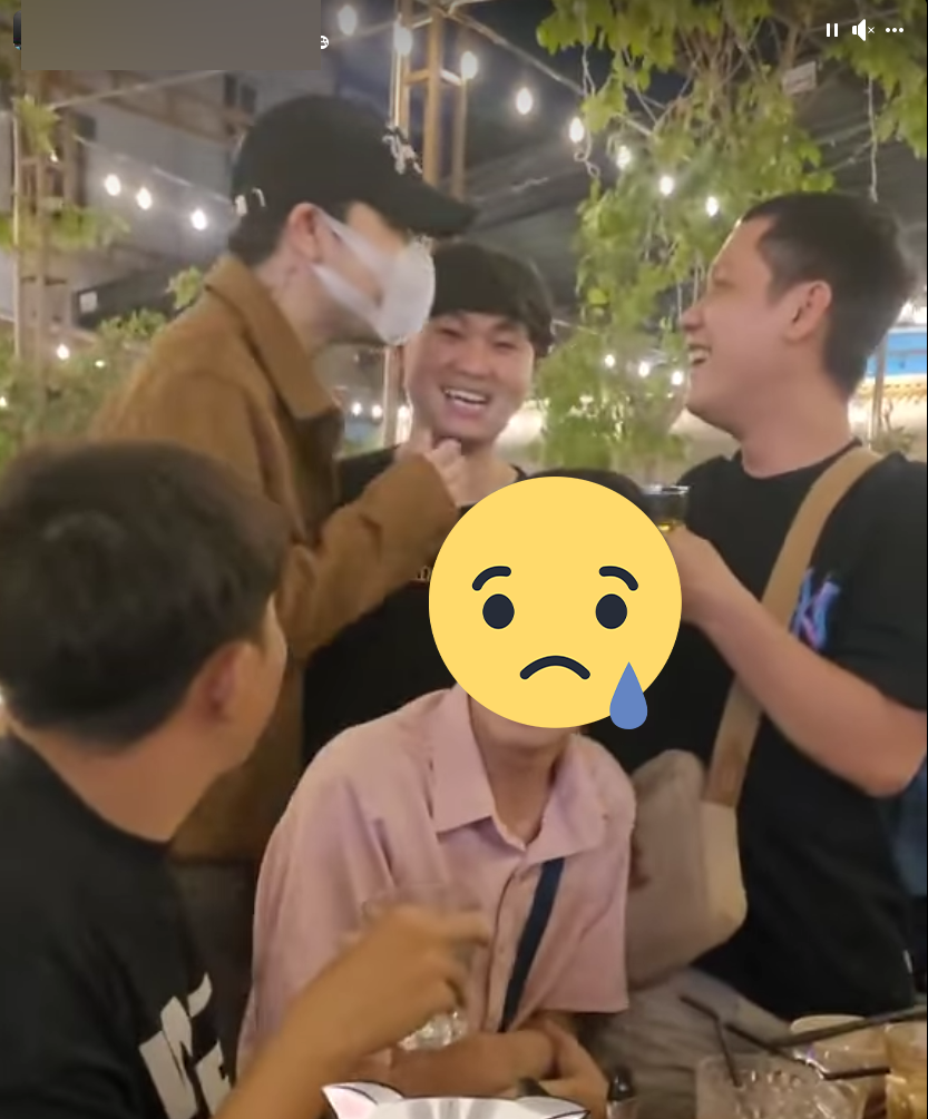 Zeros happily chatted with Celebrity and Teacher Ba