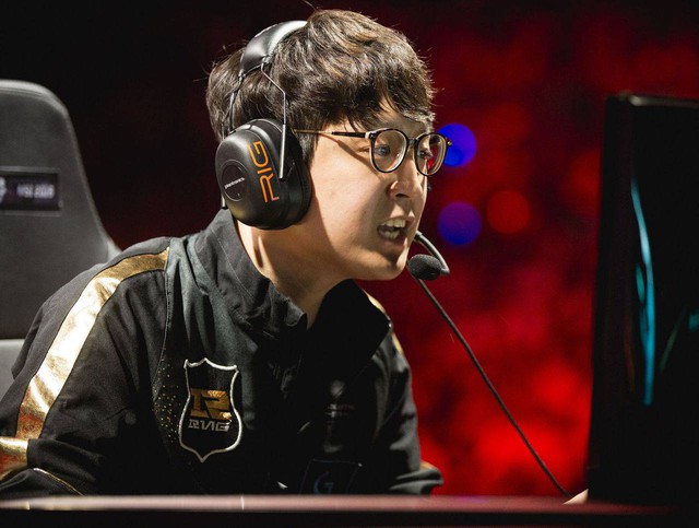 If Mata is promoted to the Gen.G team, he will be the oldest player appearing in the one -team squad at LCK this season.