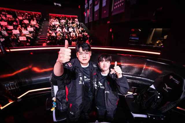 This is probably the most powerful bot pair of League of Legends