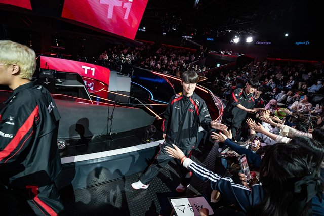 T1 is too united and still depends on Faker