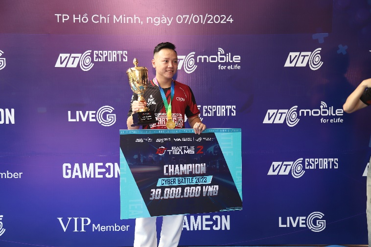 Captain Duy Kent of Spartacus sparrow went to the sun and interesting sharing about the recent VPL Cyber ​​Battle championship - Photo 8.