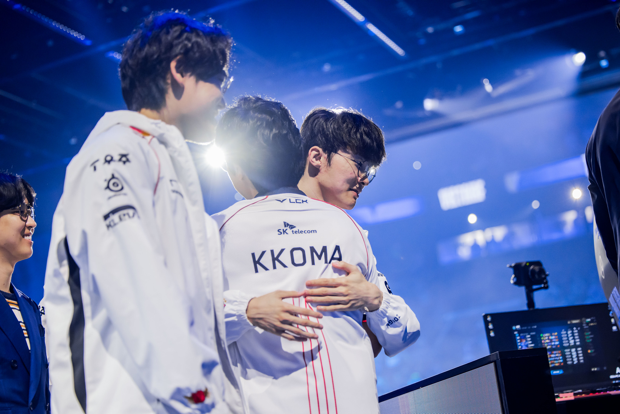 Between the victory of T1, another team is also mentioned