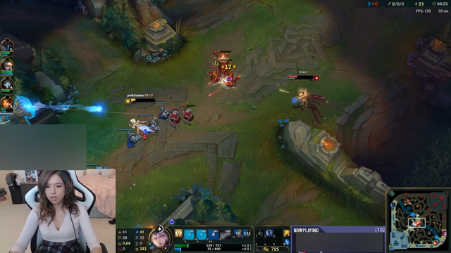 Once upon a time, she streamed League of Legends and was faker "semi -onion" Several times in the rank
