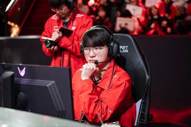 Being still healed, Faker was repeated again for one thing "Painter"- Photo 1.