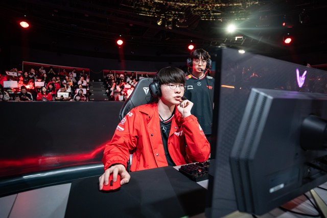 Between "T1 storm, Faker almost silent made fans worried- Photo 1.