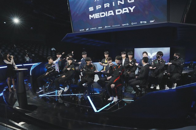 All teams (except T1) choose Faker and his teammates will be the champion of LCK Spring 2024