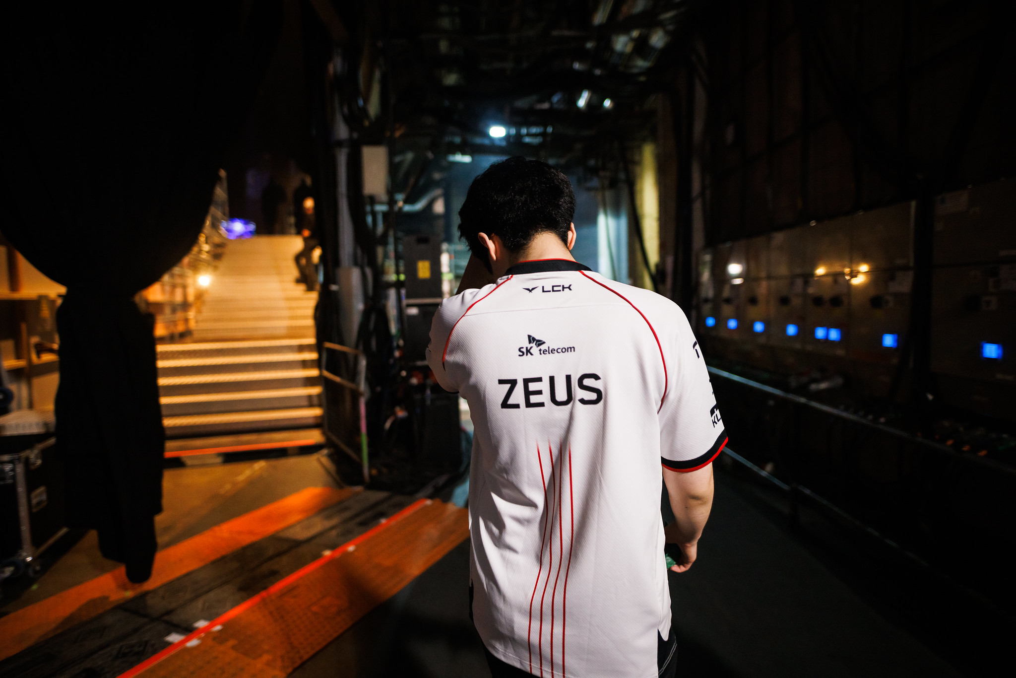 Drama Zeus - T1 has new details and causes the League of Legends community to explode again