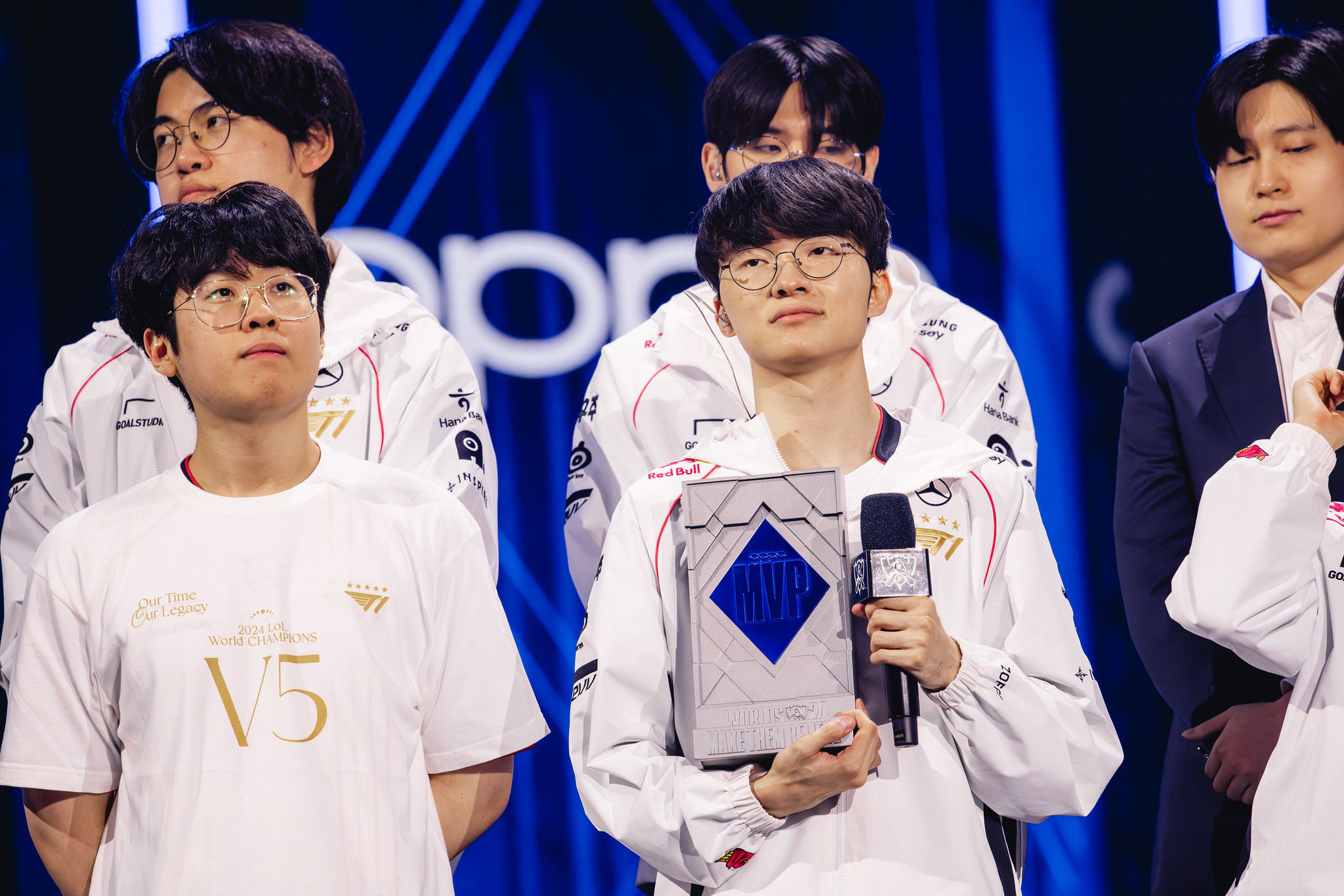 But maybe Faker also understood that if he came back at that time, he would do the same because T1 needs to win and make sure all opportunities have