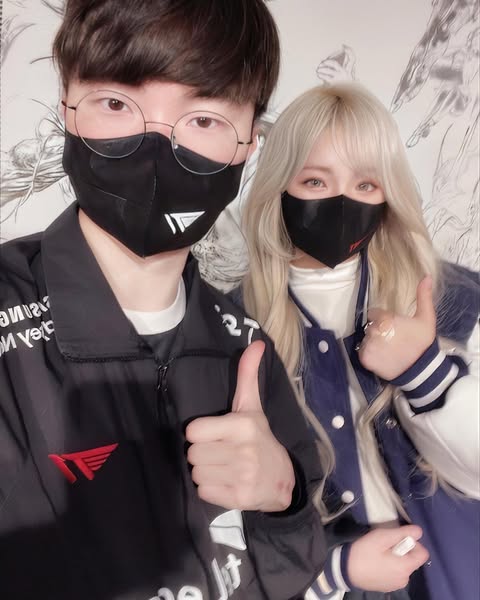 The audience discovered "rumored girlfriend Faker" Always accompanying T1, there are no fan frames- photo 1.