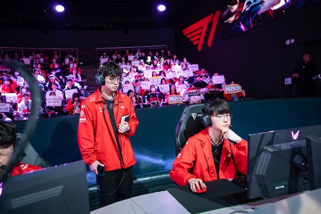 Fan discovered fate "gloomy" of Faker's Hol Ahri costume- photo 2.