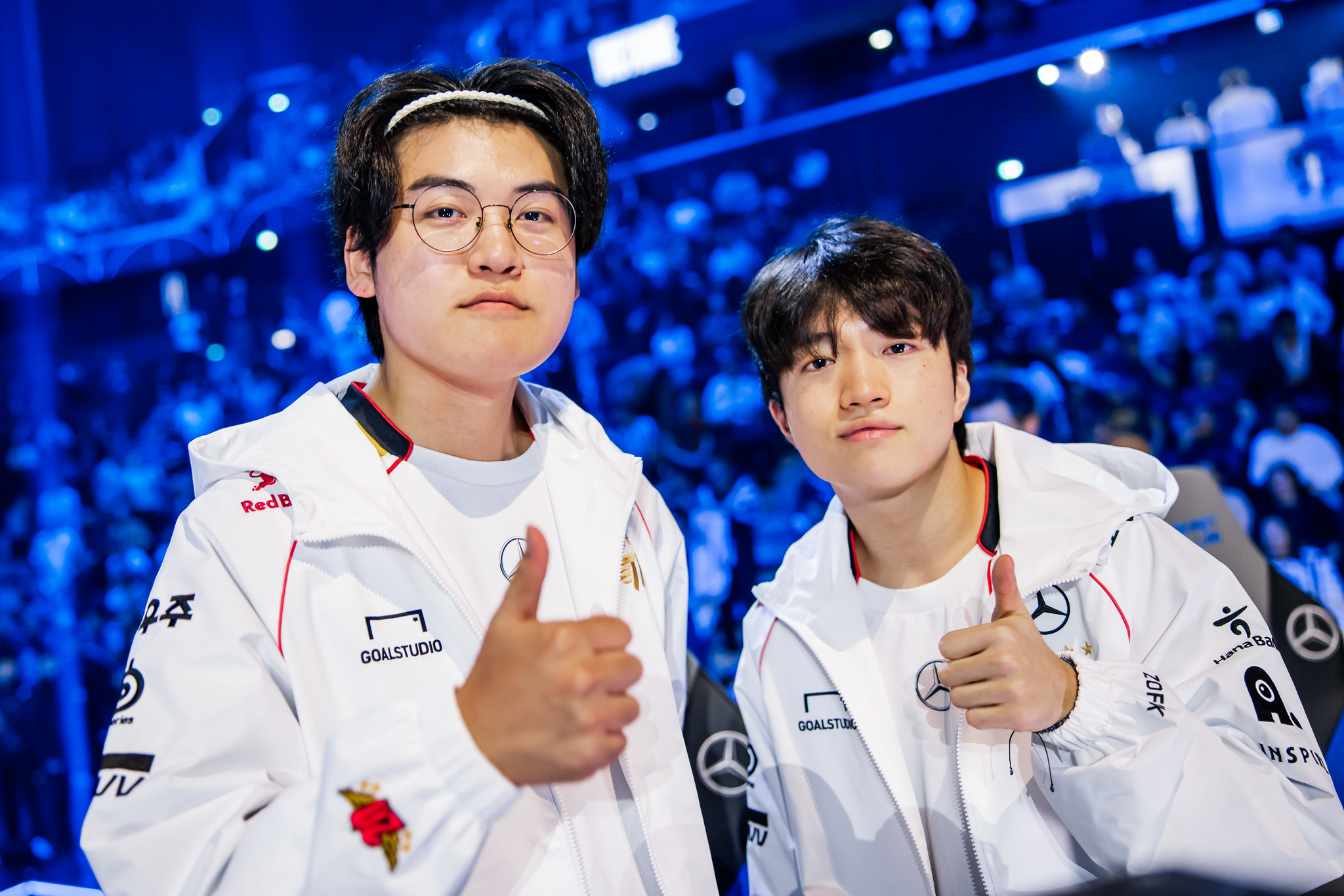 T1 easily overcome TES in the quarterfinals