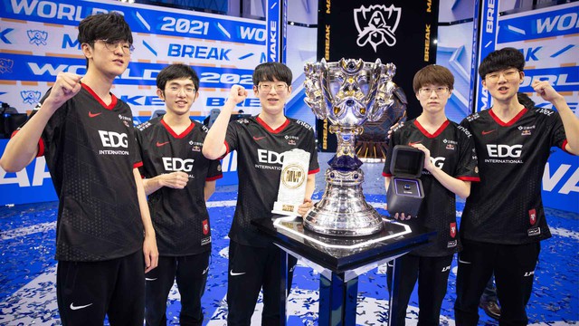 But according to LPL fans, no team dropped quickly and did not brake like EDG